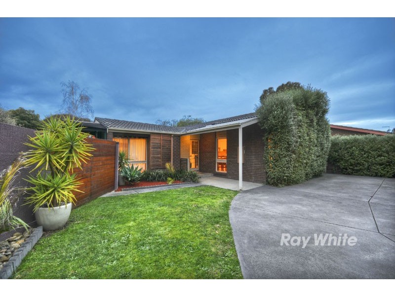 3 Duntroon Drive, Wantirna VIC 3152