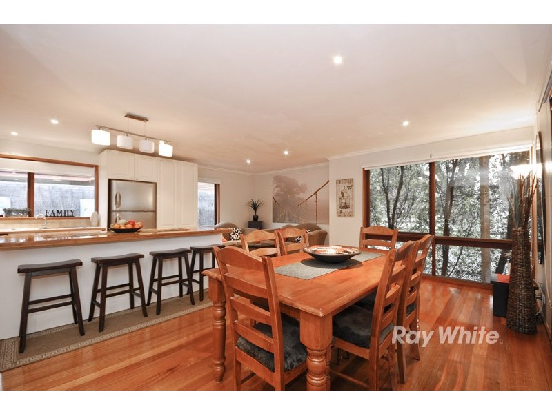 3 Duntroon Drive, Wantirna VIC 3152