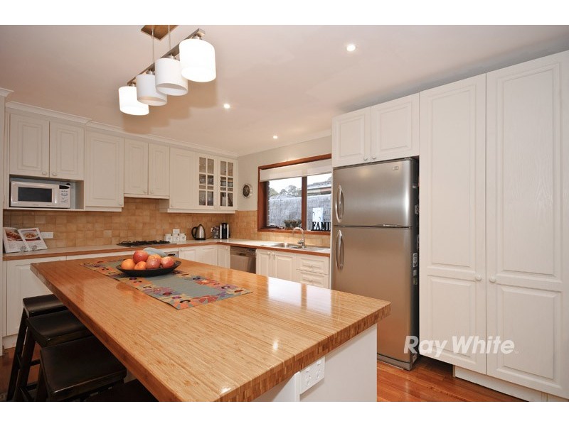 3 Duntroon Drive, Wantirna VIC 3152