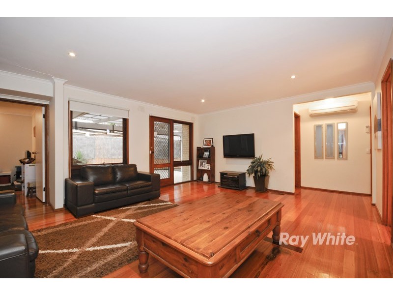 3 Duntroon Drive, Wantirna VIC 3152