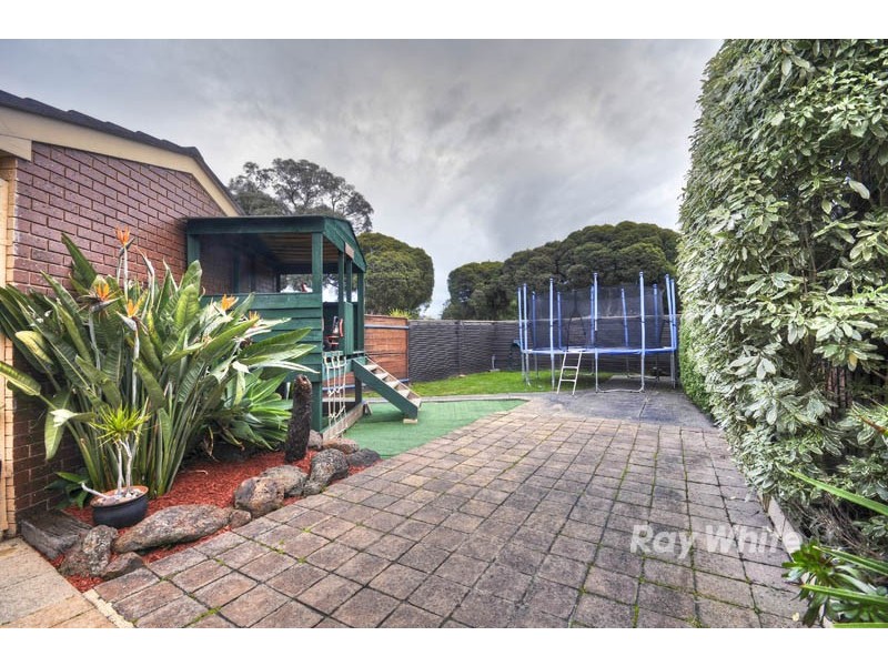 3 Duntroon Drive, Wantirna VIC 3152