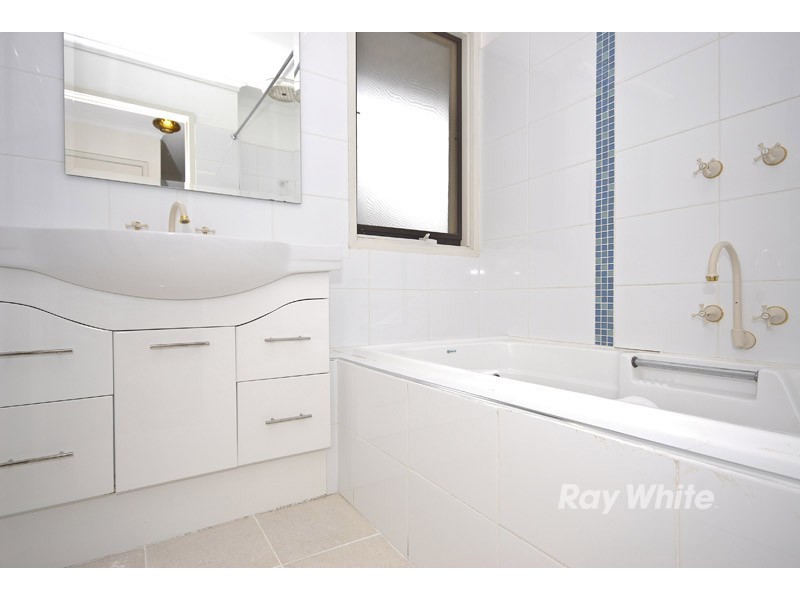 12 Mowbray Drive, Wantirna South VIC 3152