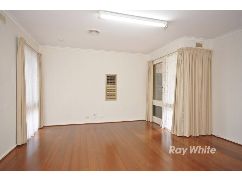 12 Mowbray Drive, Wantirna South VIC 3152