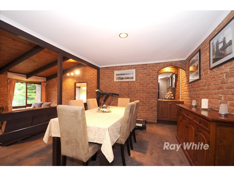 4 Newbury Court, Wantirna South VIC 3152