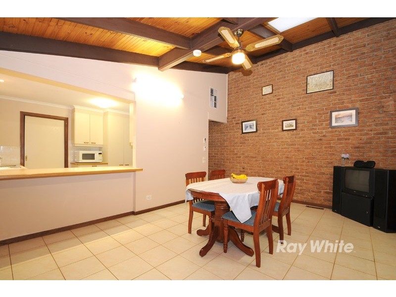 4 Newbury Court, Wantirna South VIC 3152