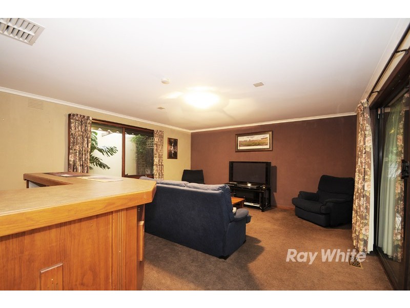 4 Newbury Court, Wantirna South VIC 3152