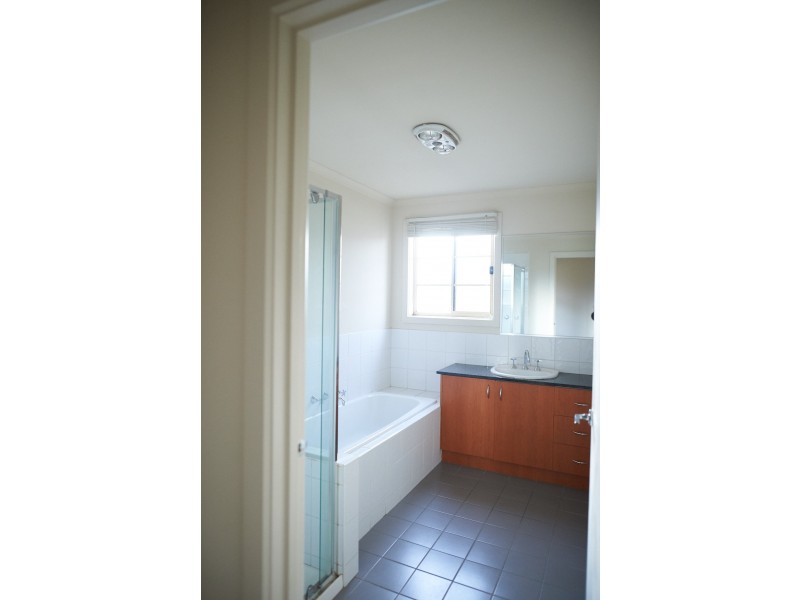 9/20 Kensington Place, Wantirna South VIC 3152