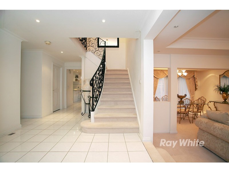 32 Tresise Avenue, Wantirna South VIC 3152