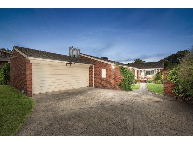 18 Piccadilly Avenue, Wantirna South VIC 3152