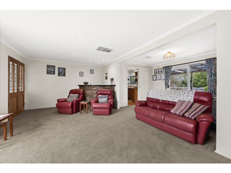 18 Piccadilly Avenue, Wantirna South VIC 3152