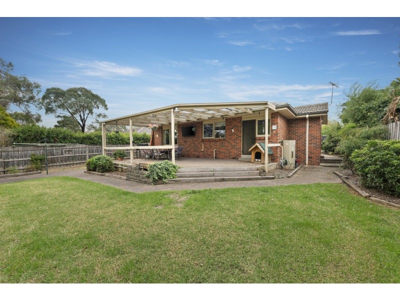 18 Piccadilly Avenue, Wantirna South VIC 3152
