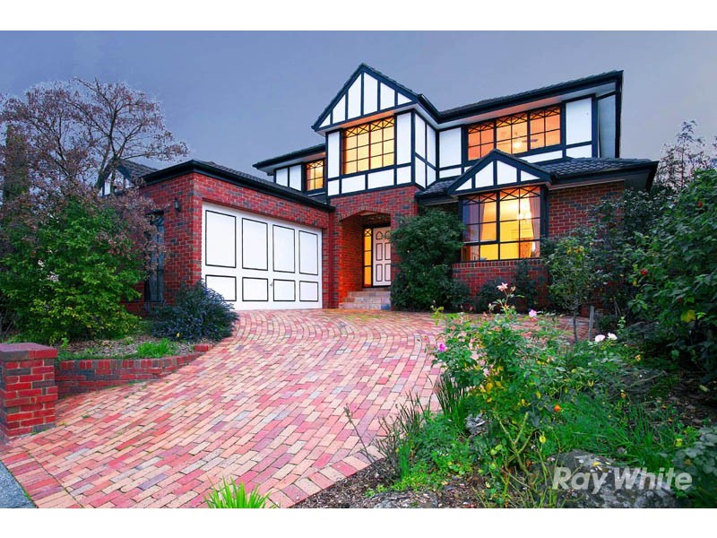 102 Amersham Drive, Wantirna VIC 3152