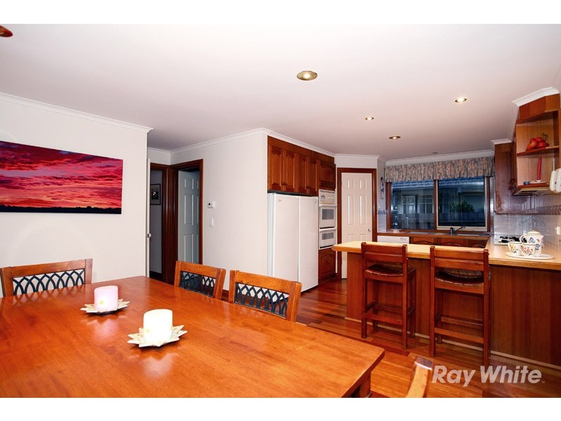 102 Amersham Drive, Wantirna VIC 3152