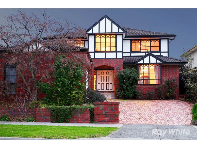 102 Amersham Drive, Wantirna VIC 3152