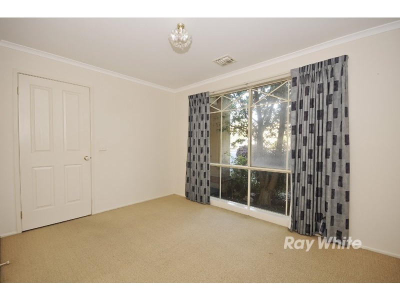 4 Noel Court, Wantirna South VIC 3152