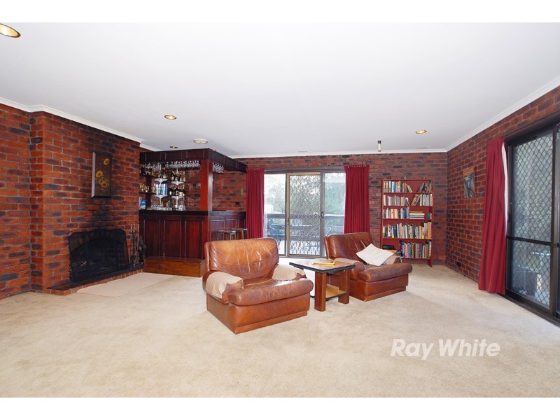 49 Birchfield Crescent, Wantirna VIC 3152