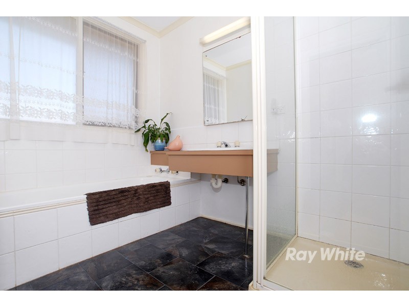 49 Birchfield Crescent, Wantirna VIC 3152