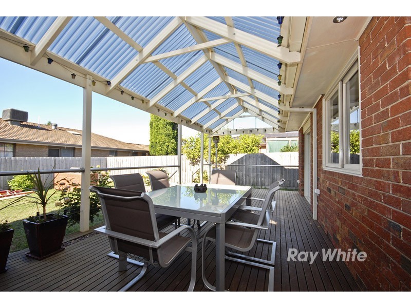 4 Reita Avenue, Wantirna South VIC 3152