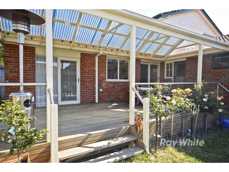 4 Reita Avenue, Wantirna South VIC 3152