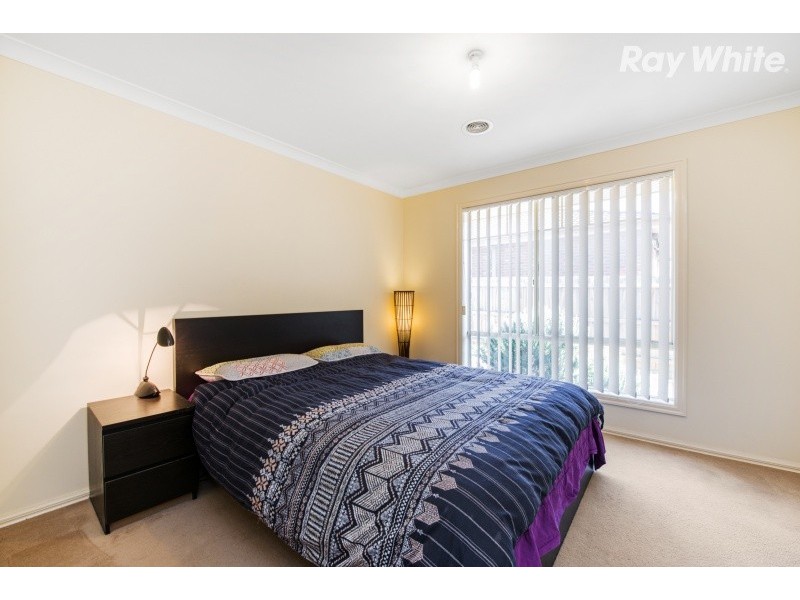 2/25 Farnham Road, Bayswater VIC 3153