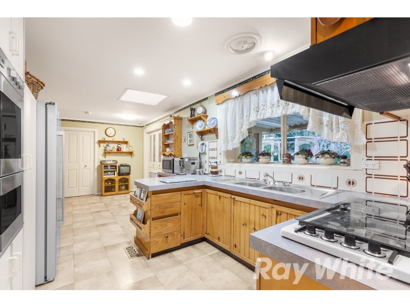 3 Bishop Court, Wantirna VIC 3152