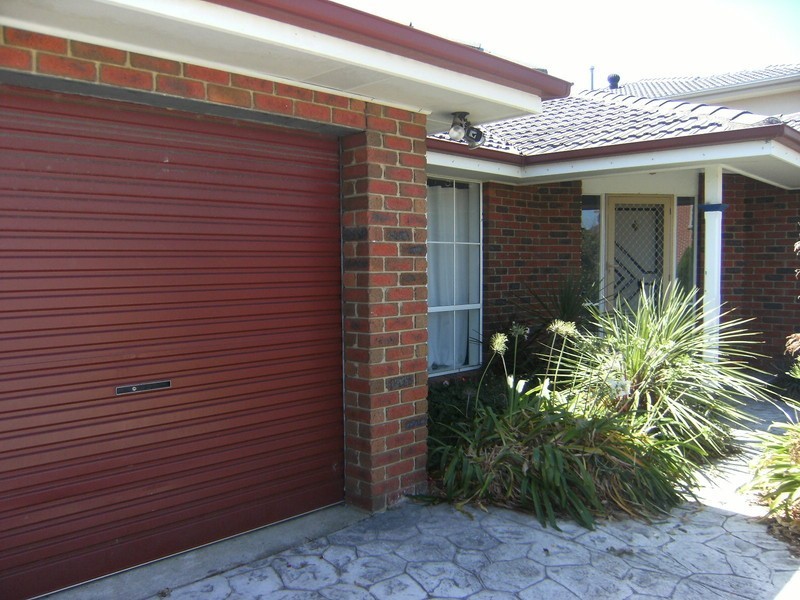 12 Mosman Close, Wantirna South VIC 3152