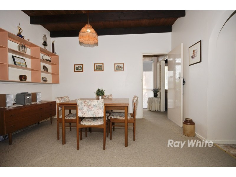 28 Kirrawee Avenue, Wantirna South VIC 3152