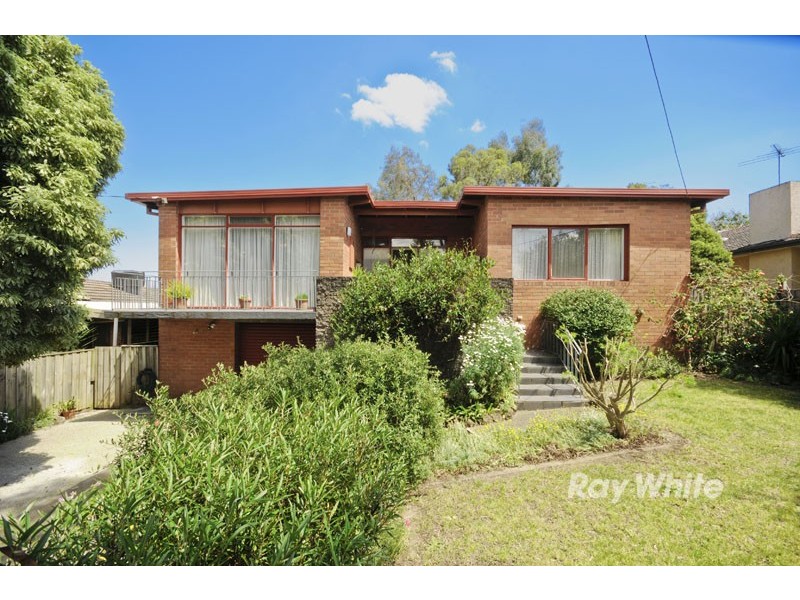 28 Kirrawee Avenue, Wantirna South VIC 3152