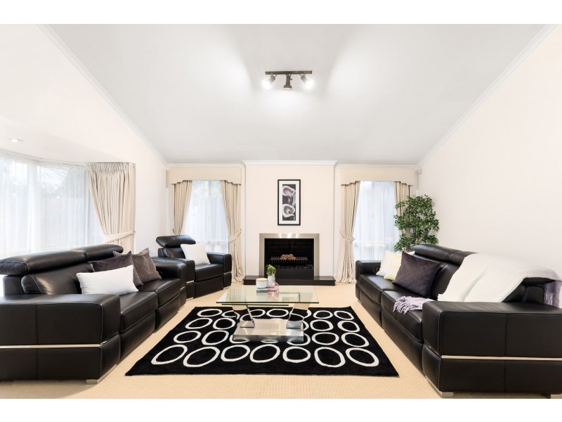 105 Cathies Lane, Wantirna South VIC 3152