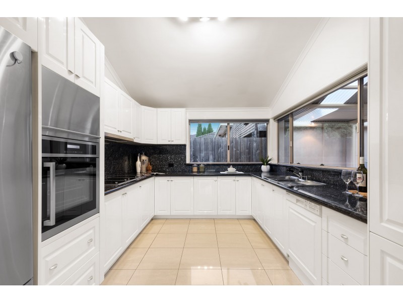 105 Cathies Lane, Wantirna South VIC 3152