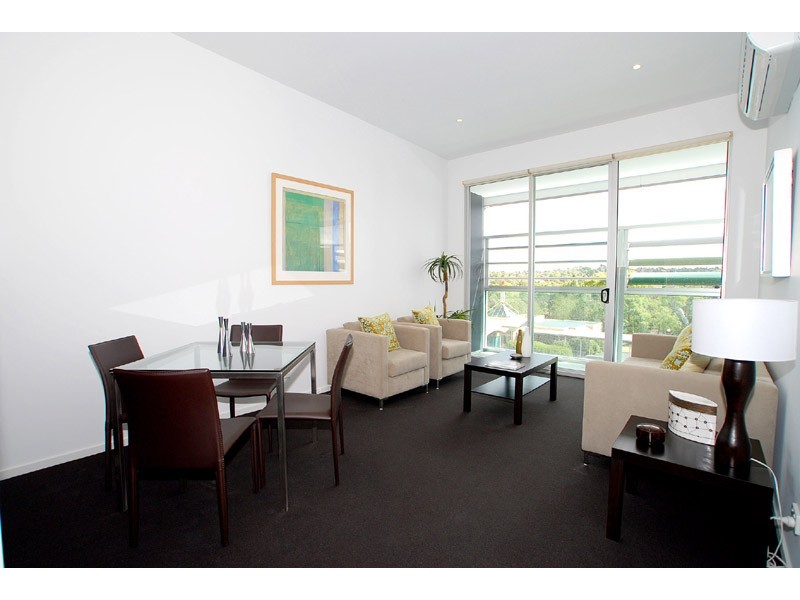 Apar. 312, 337 Stud Road, Wantirna VIC 3152