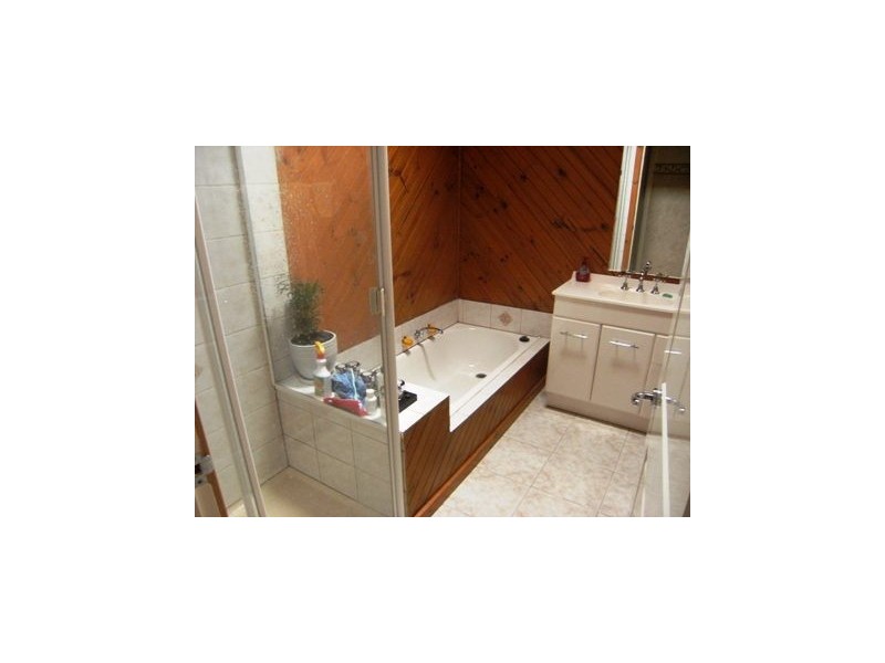 16 Crotty Road, Boronia VIC 3155