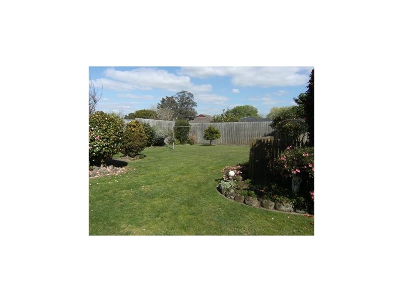 18 Roma Street, Scoresby VIC 3179