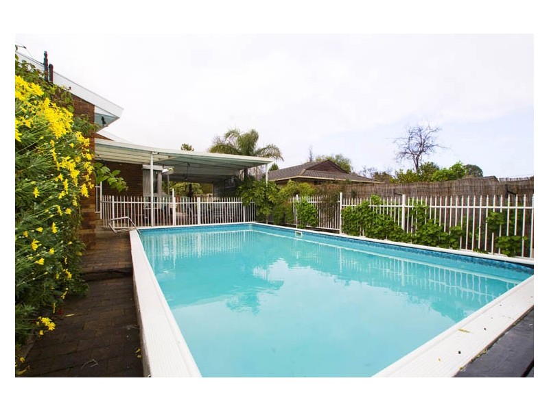 50 Currawa Drive, Boronia VIC 3155