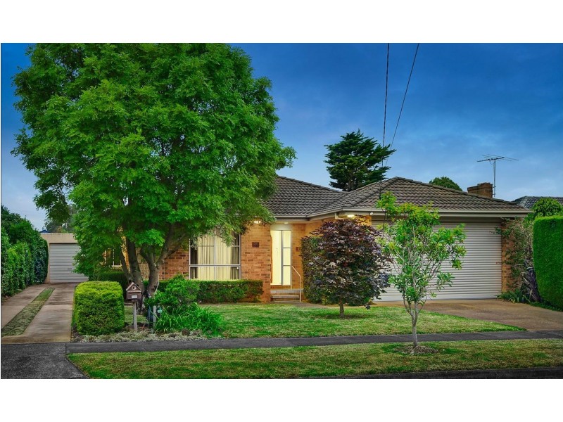20 Swayfield Road, Mount Waverley VIC 3149