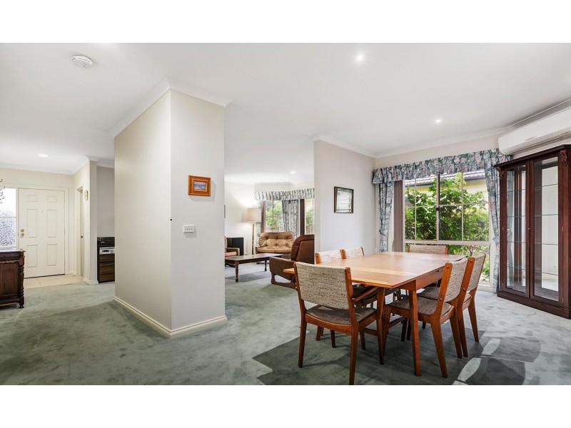 20 Swayfield Road, Mount Waverley VIC 3149