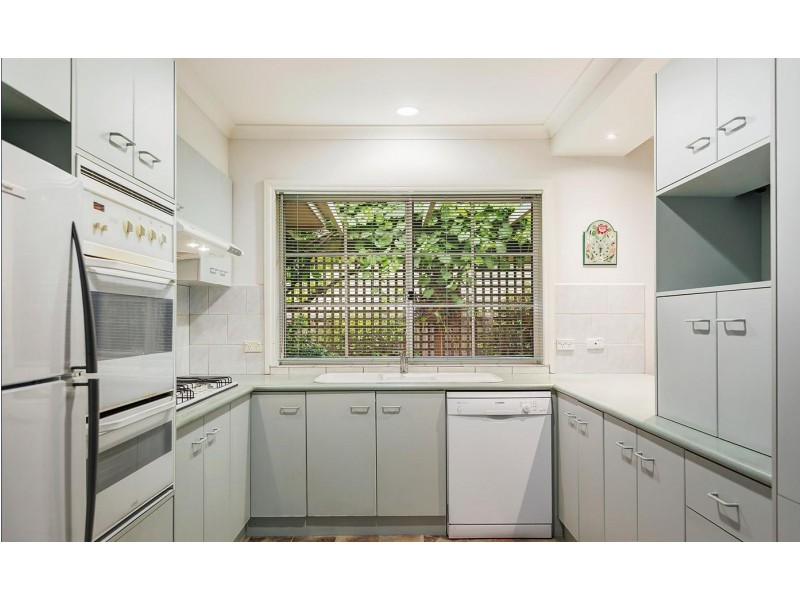 20 Swayfield Road, Mount Waverley VIC 3149