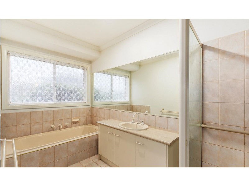 20 Swayfield Road, Mount Waverley VIC 3149