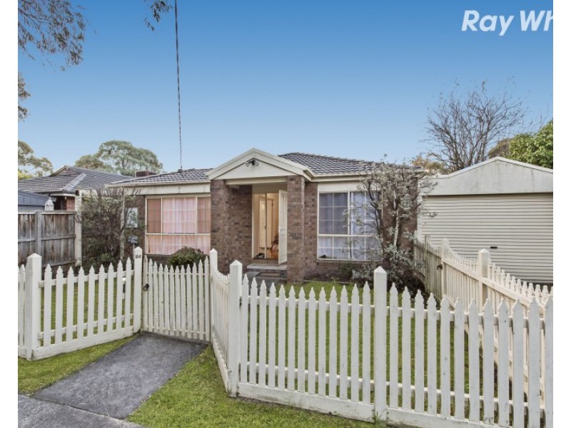 96 Lee-Ann Crescent, Croydon VIC 3136