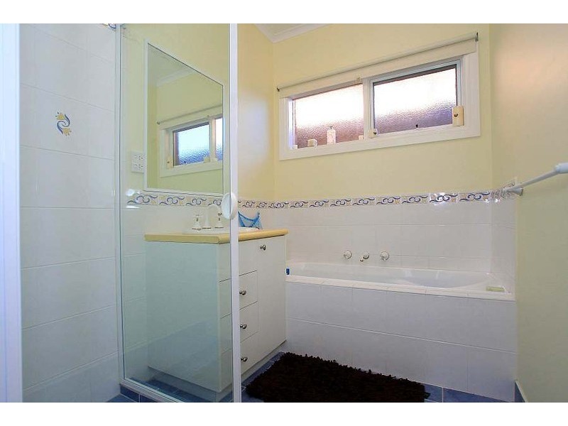 50 Bellbird Drive, Wantirna VIC 3152