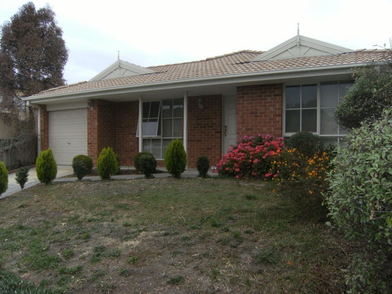 54 Mosman Close, Wantirna South VIC 3152