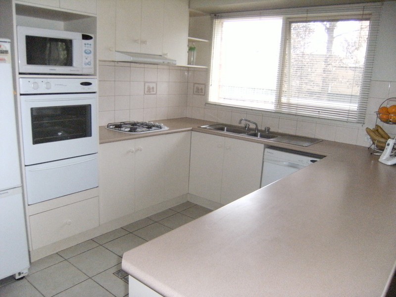 54 Mosman Close, Wantirna South VIC 3152