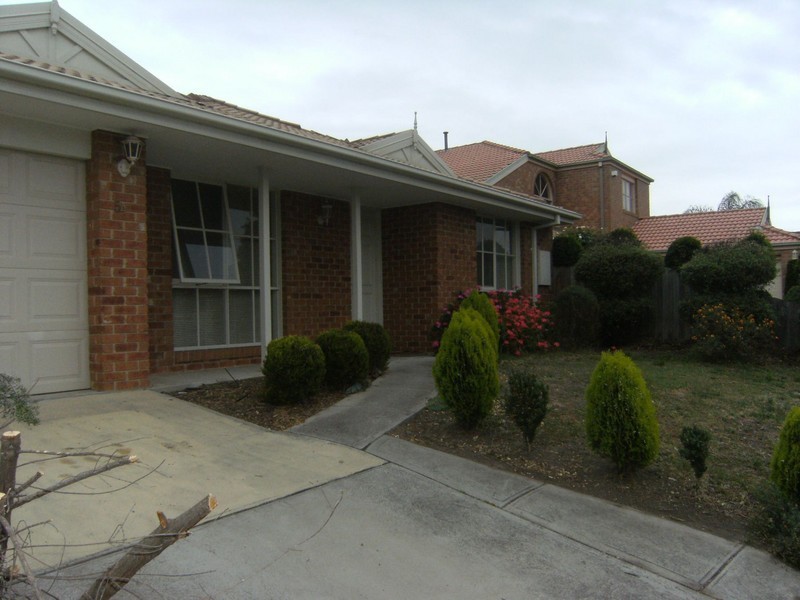 54 Mosman Close, Wantirna South VIC 3152