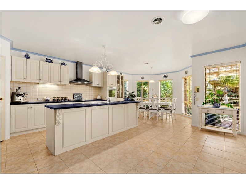 12 Whitehall Terrace, Ferntree Gully VIC 3156