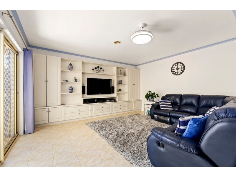 12 Whitehall Terrace, Ferntree Gully VIC 3156