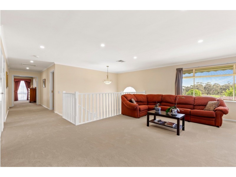 12 Whitehall Terrace, Ferntree Gully VIC 3156