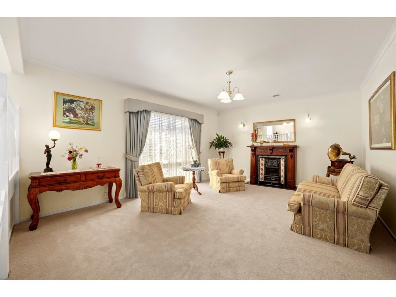 12 Whitehall Terrace, Ferntree Gully VIC 3156