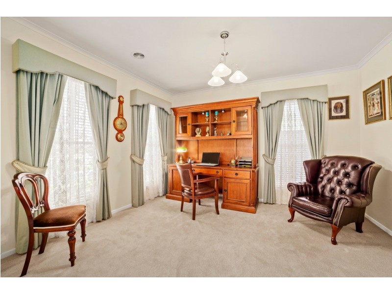 12 Whitehall Terrace, Ferntree Gully VIC 3156