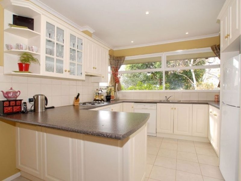 3 Warrawee Road, Wantirna South VIC 3152