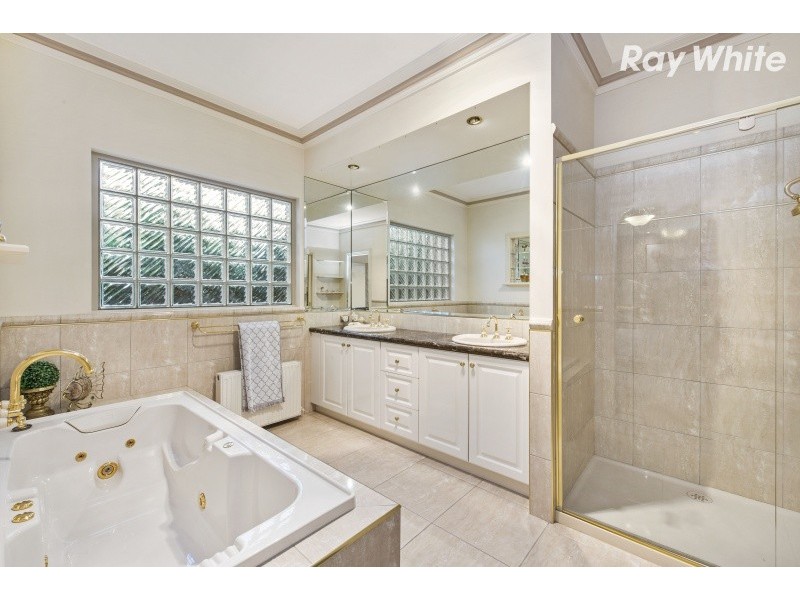 50 Grange Drive, Lysterfield VIC 3156